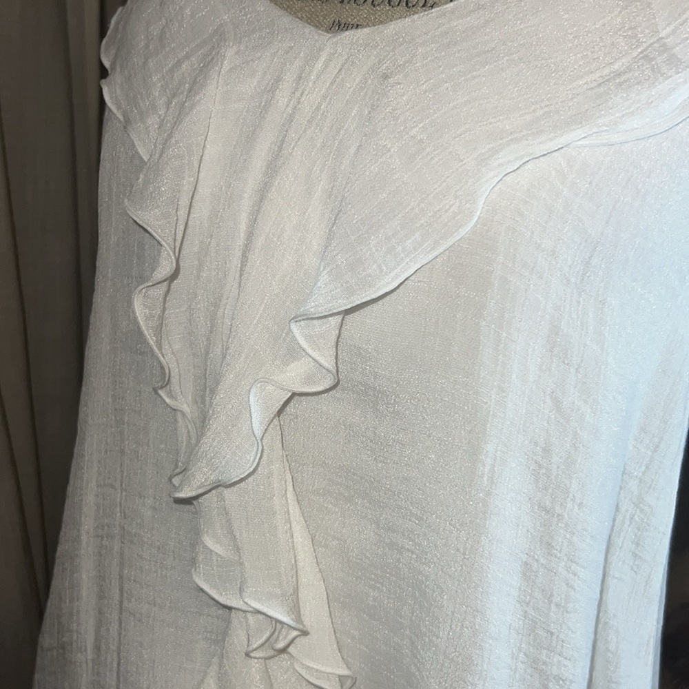 A. Byer white sleeveless women’s blouse lightweight ruffle shirt Small - Picture 6 of 9